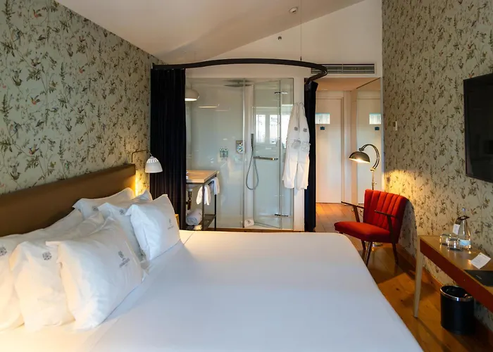 Lisboa Carmo Hotel